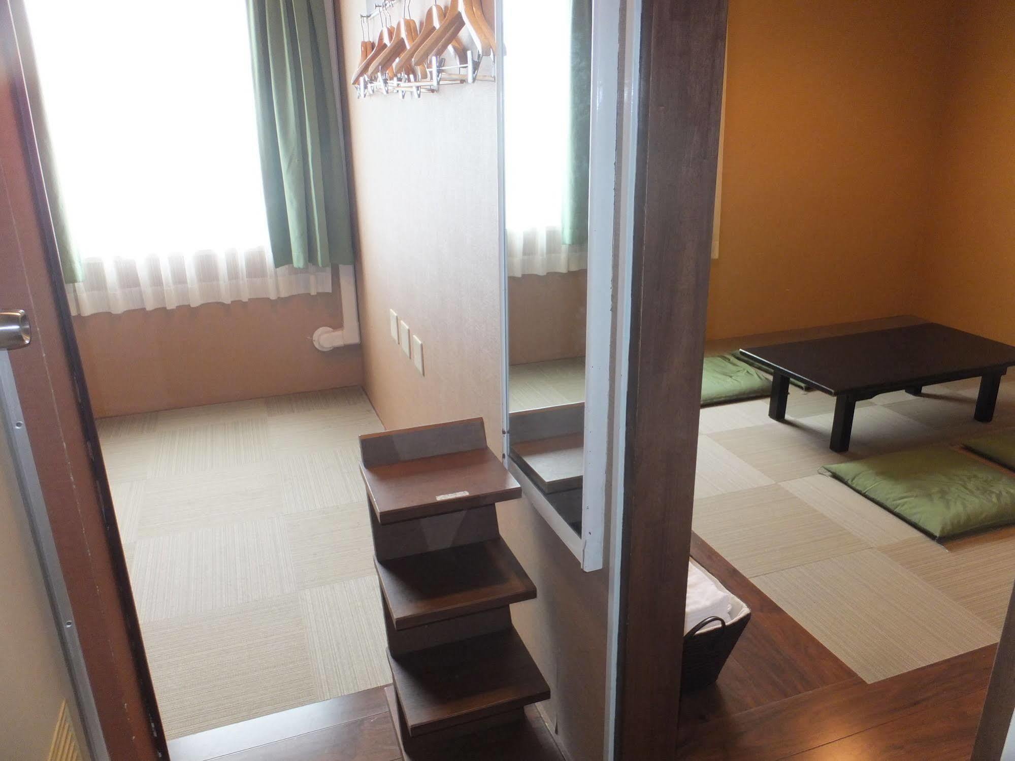 Hotel 1-2-3 Kōbe Esterno foto